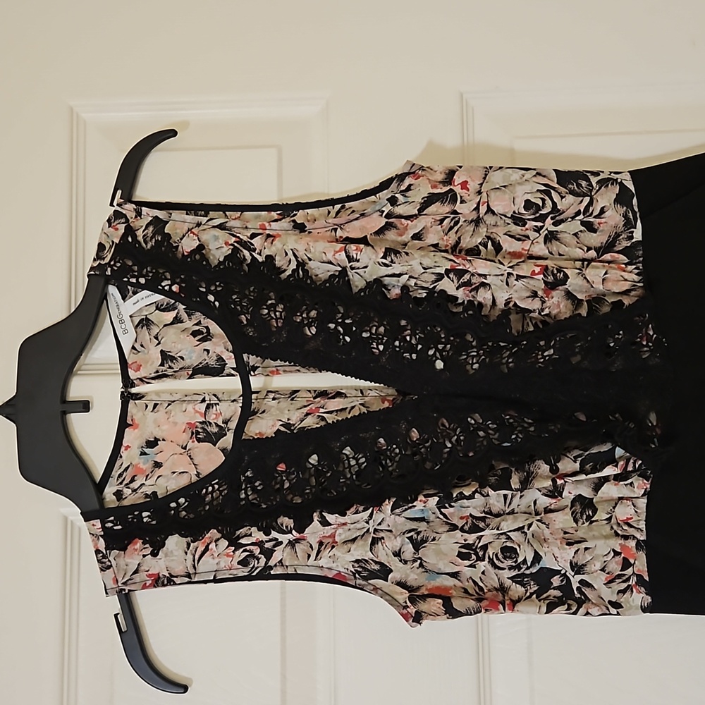 Hi Summer!! Bcbgeneration Rose Patterned Black Bo… - image 2
